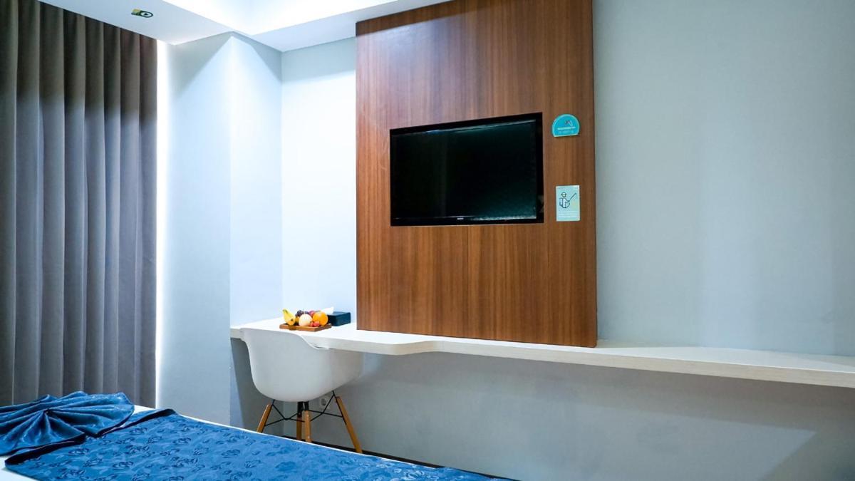 Hotel Ayola Sunrise Mojokerto Exterior photo