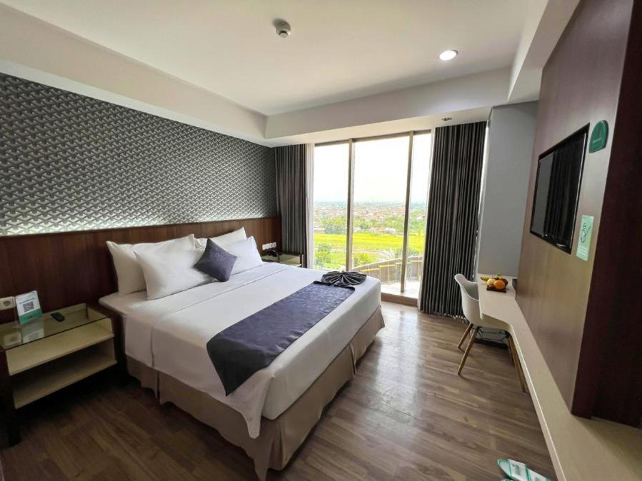 Hotel Ayola Sunrise Mojokerto Exterior photo