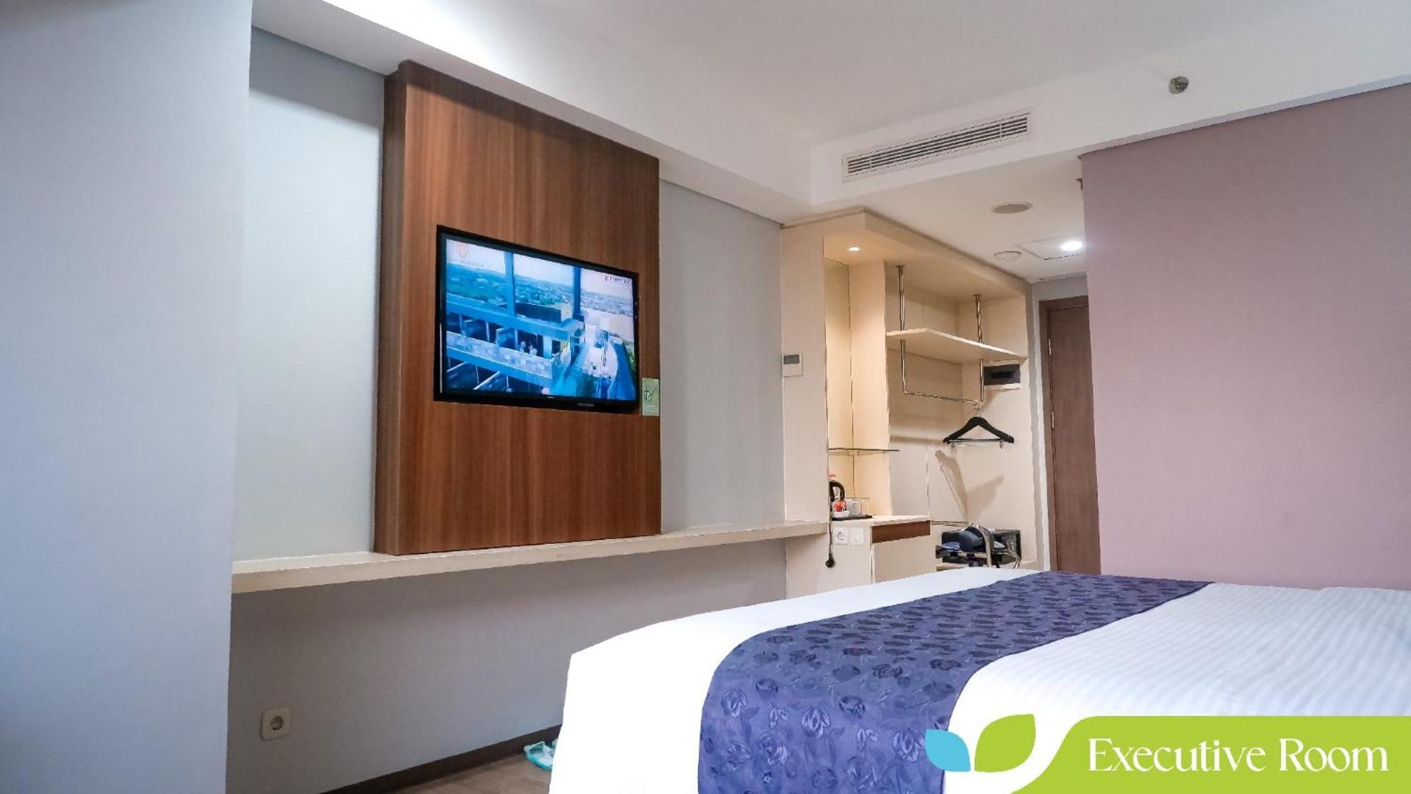 Hotel Ayola Sunrise Mojokerto Exterior photo